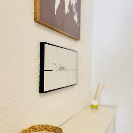 Room City Estepona Los Aticos *