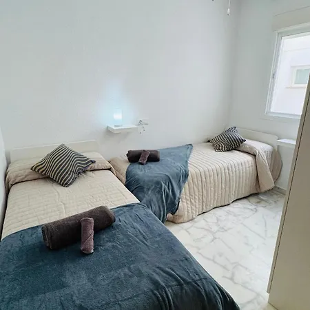 Room City Estepona Los Aticos Apartment Estepona
